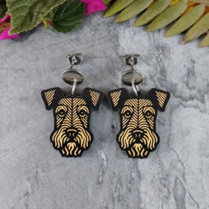 Aretes Airedale Terrier